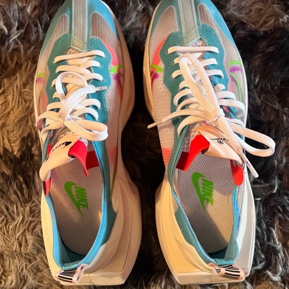 Nike Sneakers - Picture 5 of 5